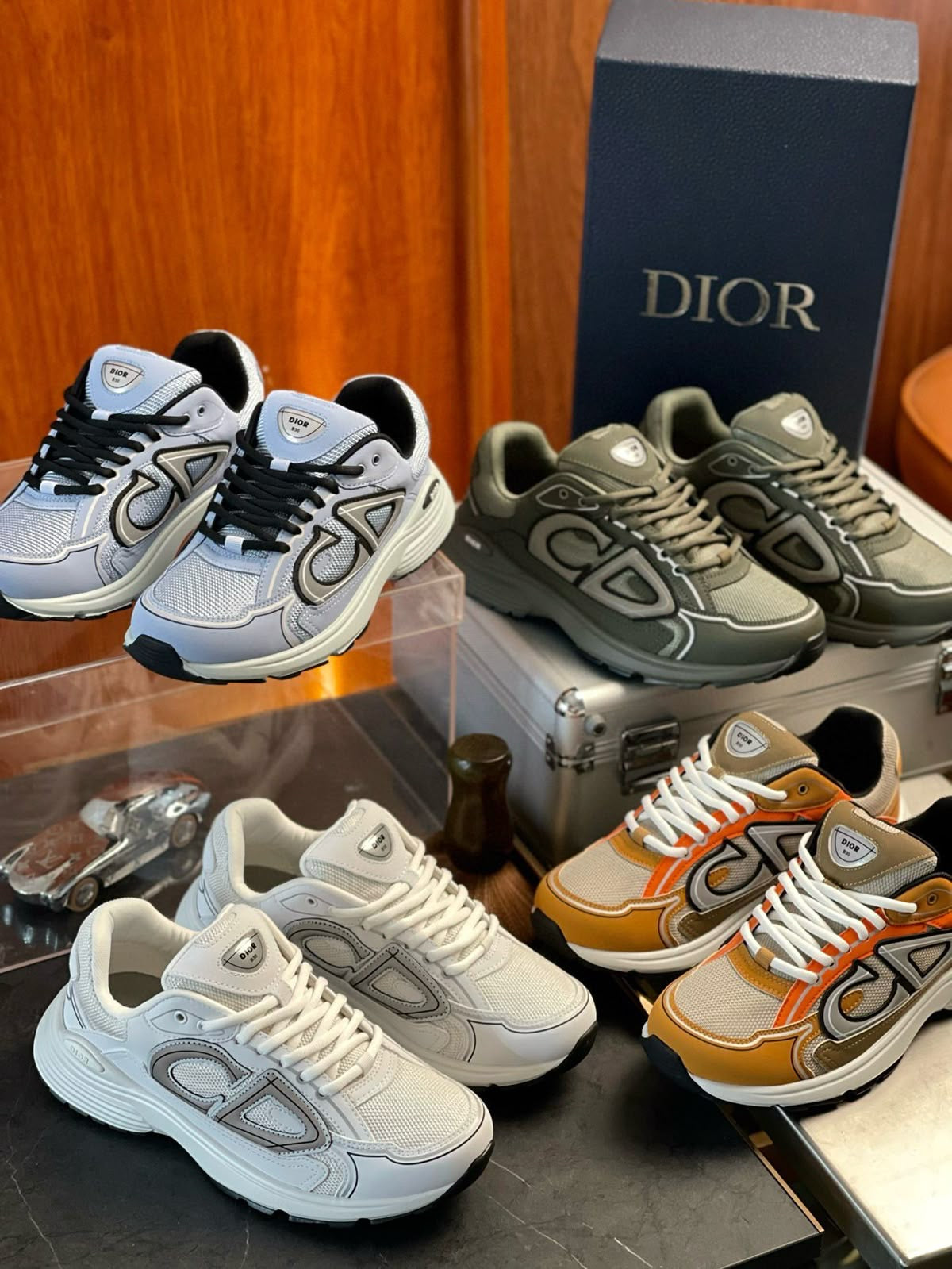 SHOES